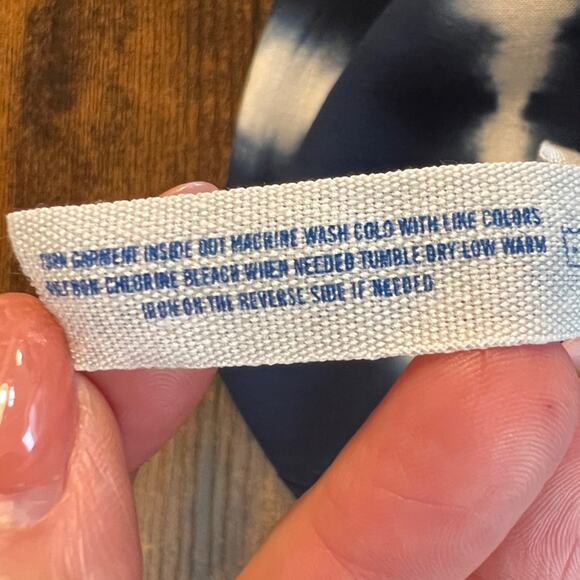 Aeropostale Tie-Dye Navy and White Rayon Flowy Kimono 1/2 Sleeves One Size - Picture 8 of 9